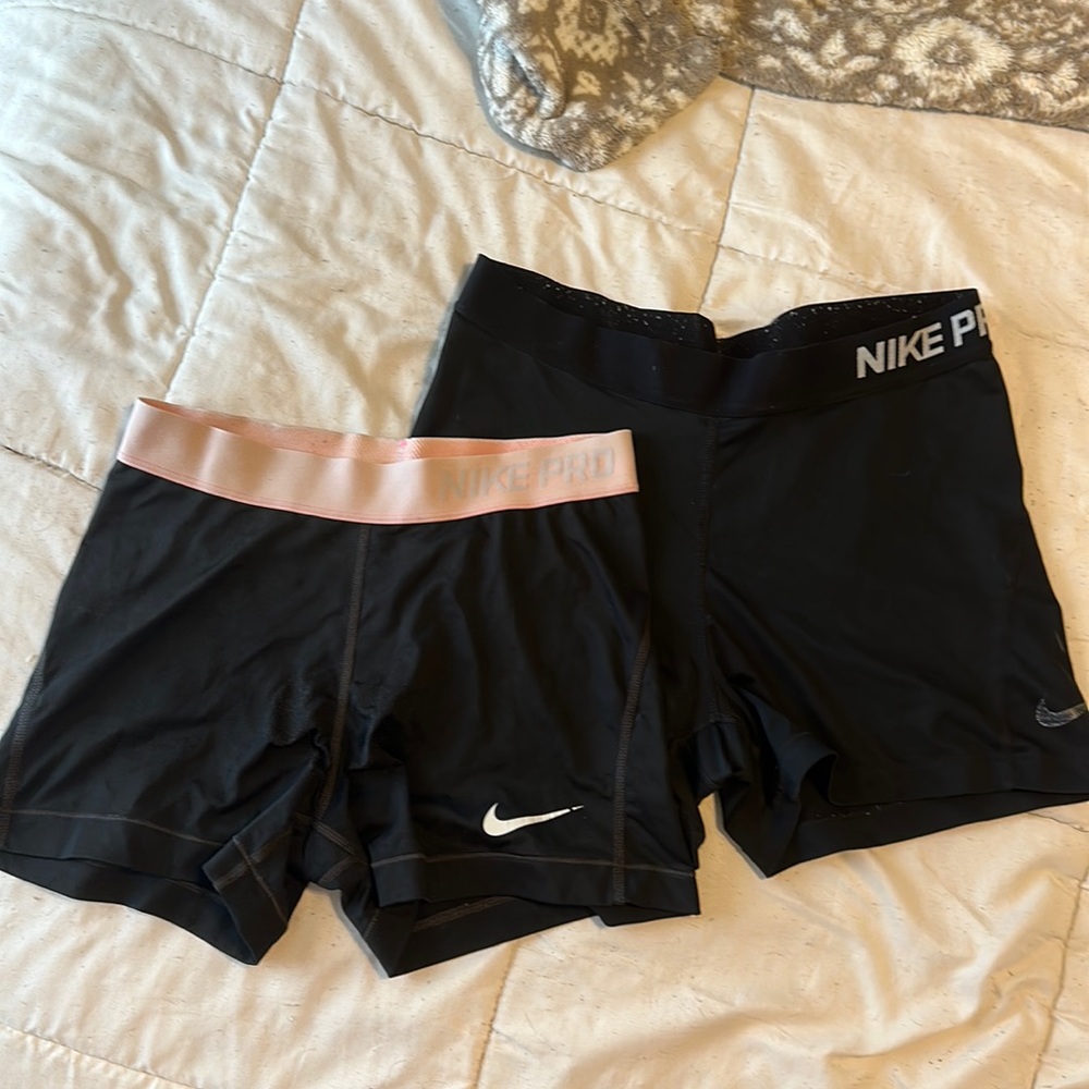 Black Nike pro spandex
